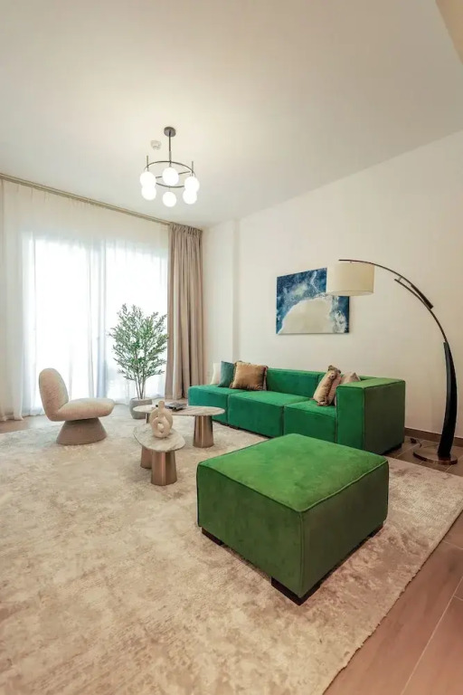Stylish 1BR Apartment in La Sirene