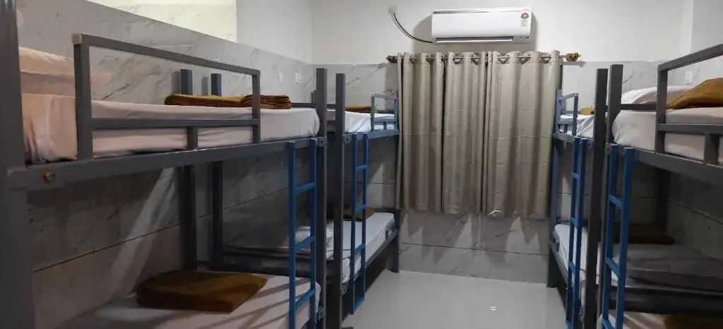 V R S Luxury AC & NON AC Male Dormitory