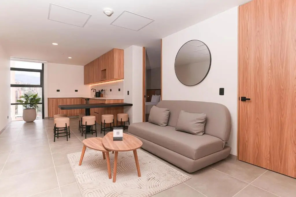 Metropolitan Living by HOUSY