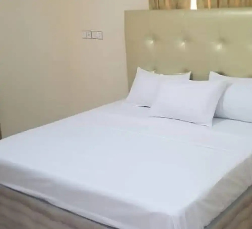 Z'Bass Hotel & Resort