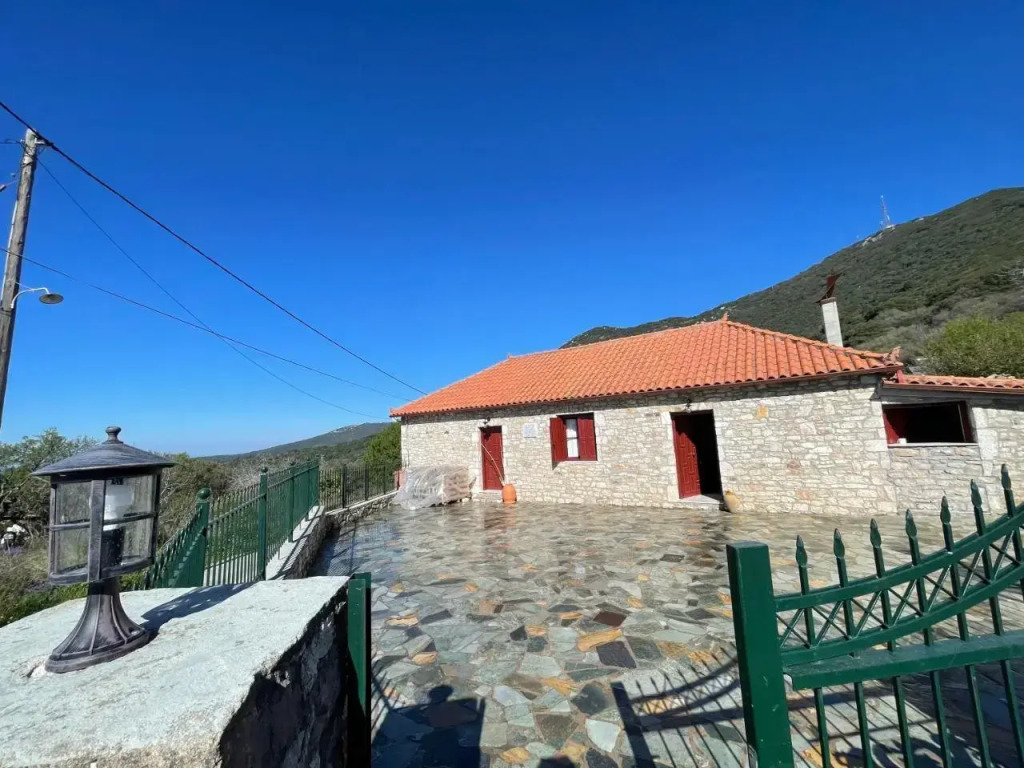 Nikitas chalet