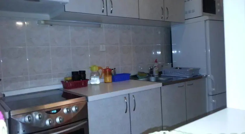 Green Apple Apartment
