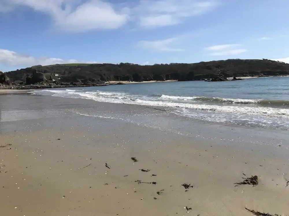 Beachside 2-bed - Sleeps 4, Parking & Pet Friendly