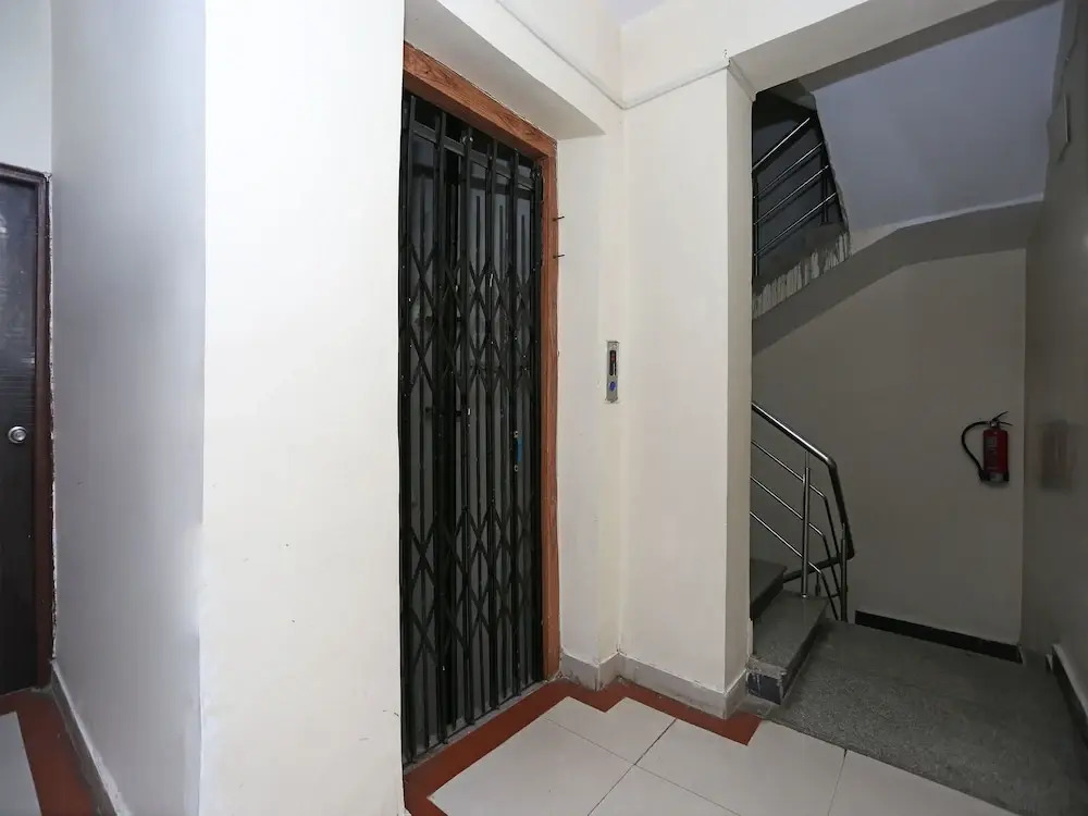 OYO 4582 Hotel Nisa