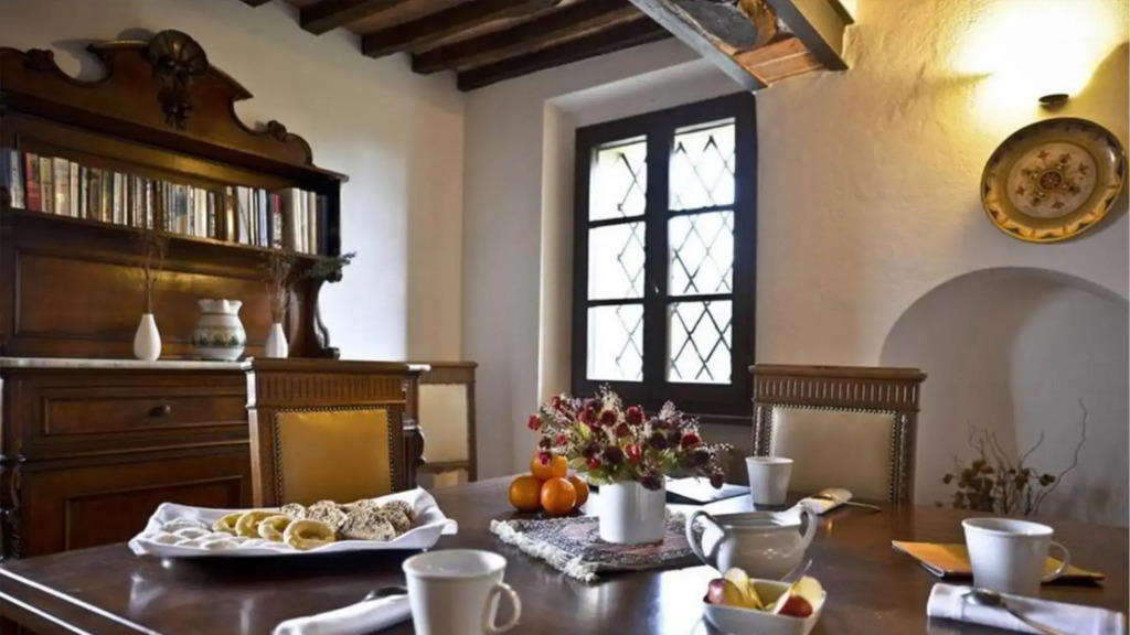 Independent Villa With Wonderful View Pool Up t 22 Guests-il Tinaio