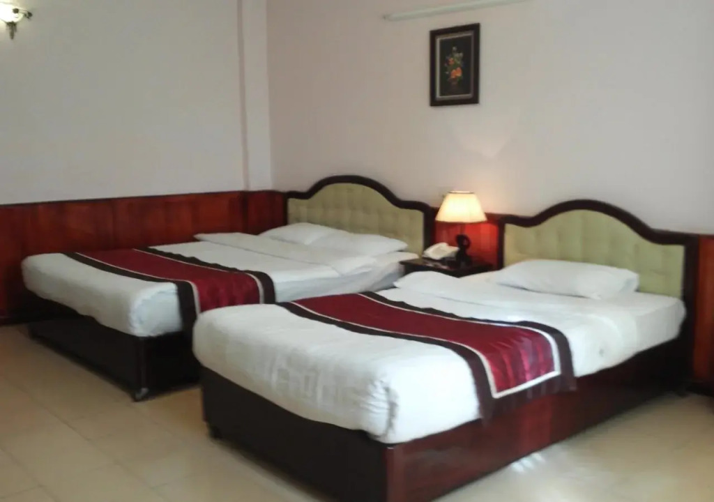 ANH ĐÀO HOTEL