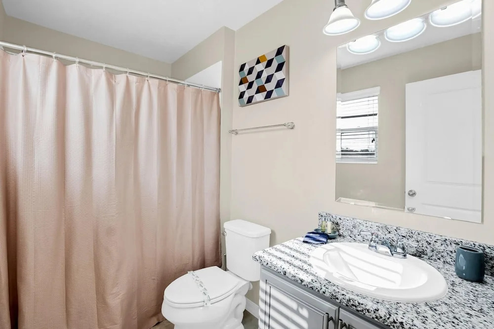 Comfy House at Compass Bay Cb102