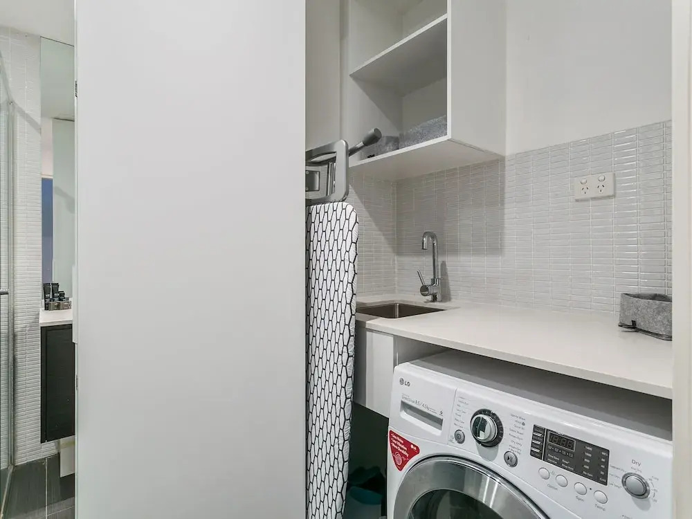 GRATTAN A Premier Location & Modern Space
