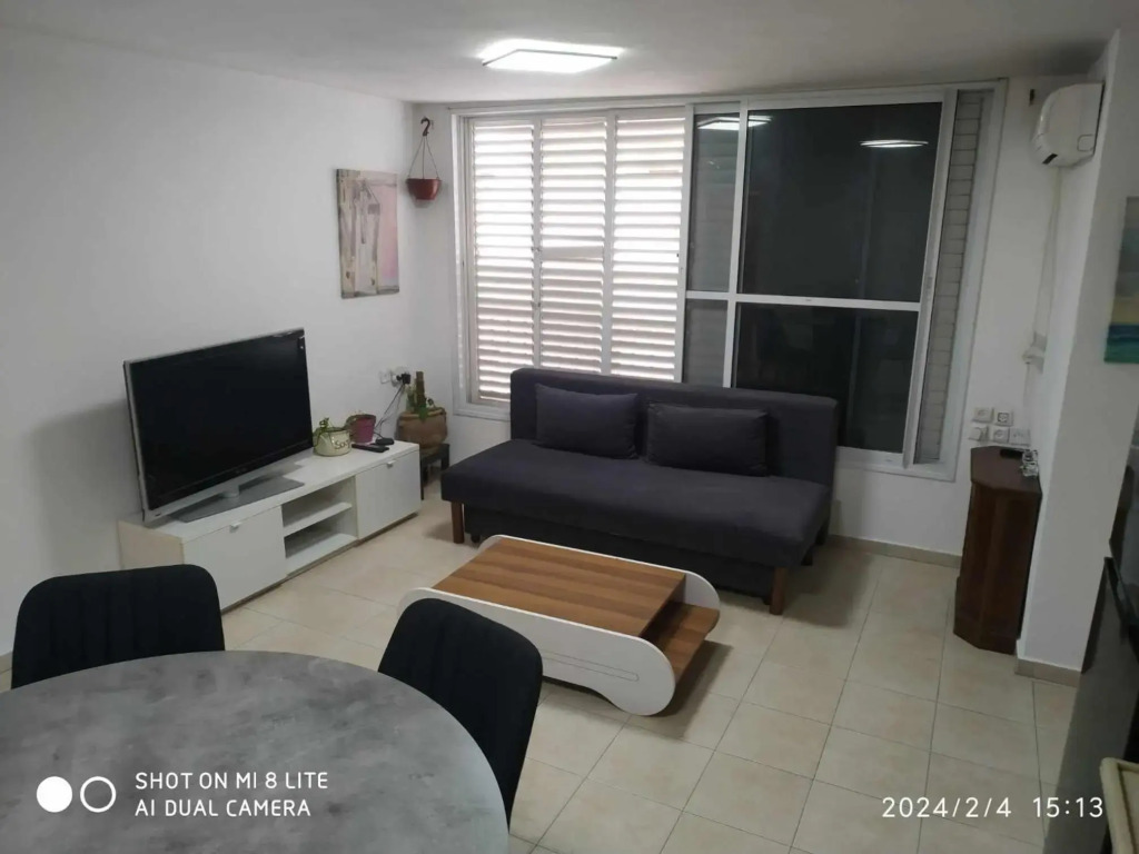 Amirs Apartments