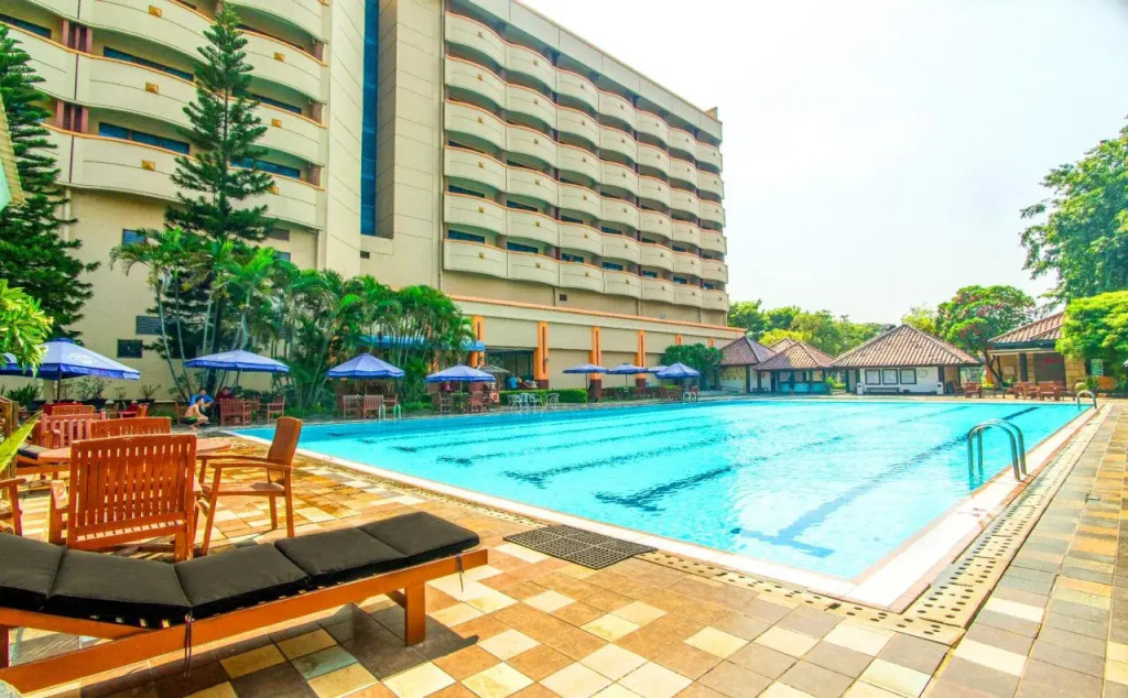 Sunlake Hotel (Hotel Danau Sunter)