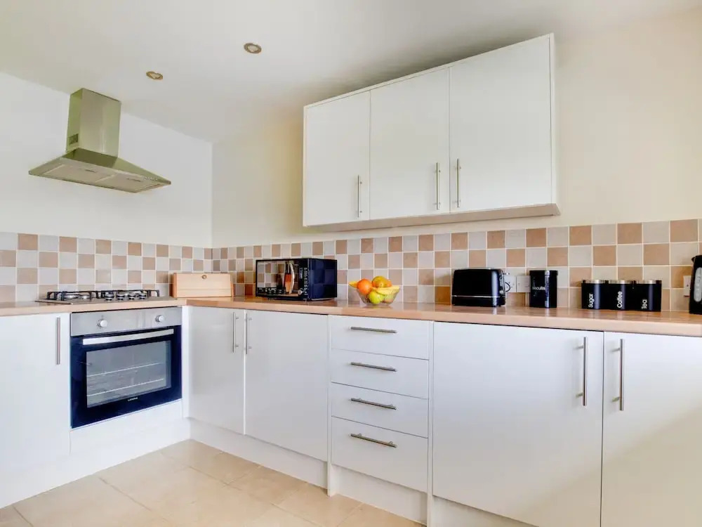 Serene Holiday Home in Hawkinge With Garden