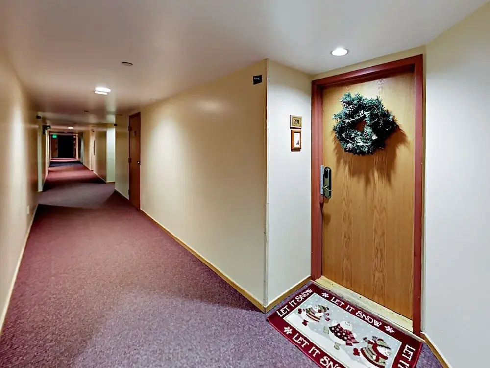 168 Ten Mile Circle Condo Unit 291 2 Bedrooms 1 Bathroom Condo