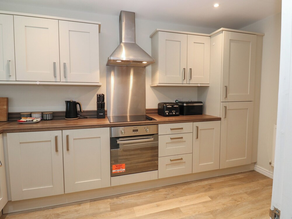 5 Ashcroft Mews