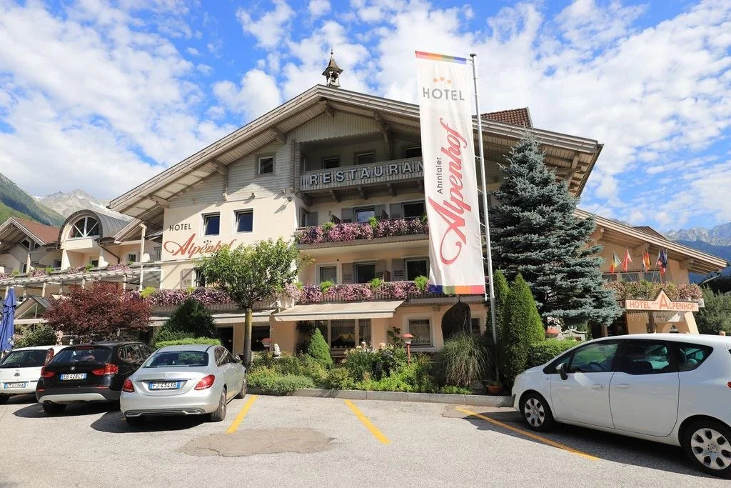 Hotel Fronza - your hike & mountain home