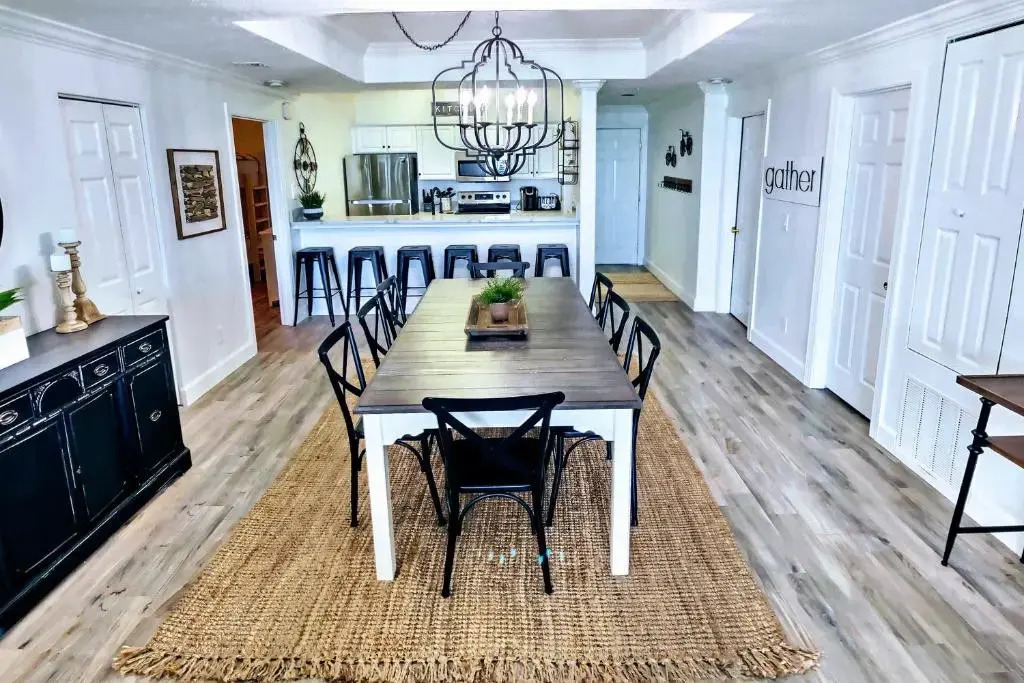 Barefoot Bliss - beachfront condo - sleeps 14