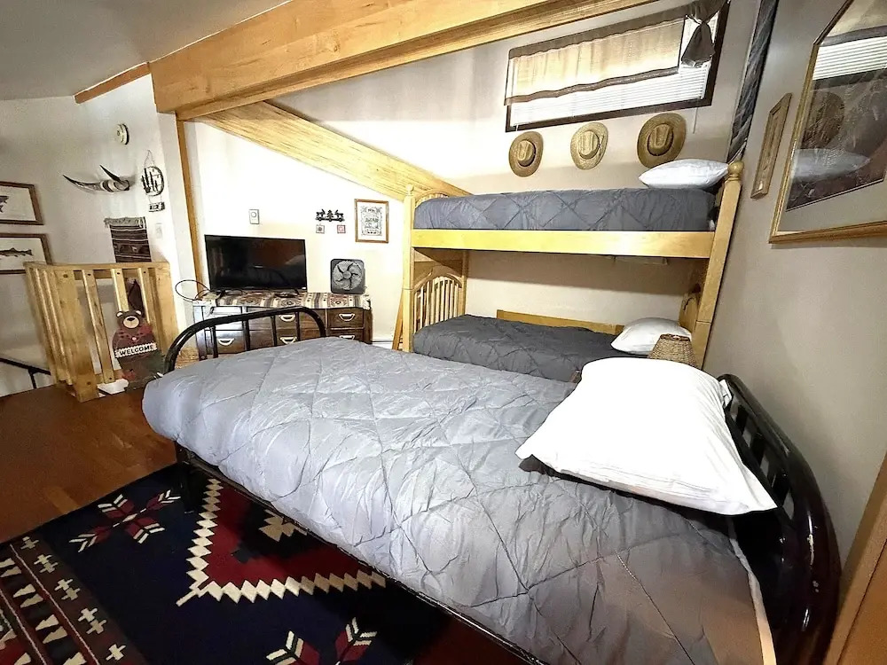 Wild Irishman 2 bed 1 and Half Bath Wigk