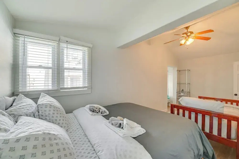Saratoga Springs Home Near Downtown & Casino