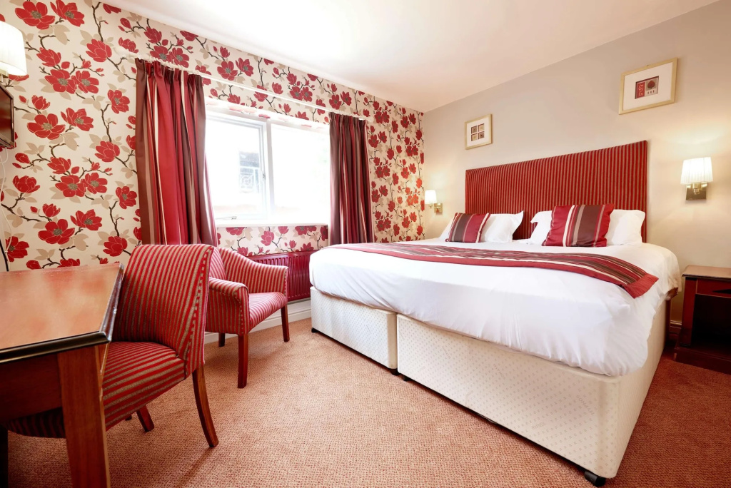 The Hillcrest Hotel
