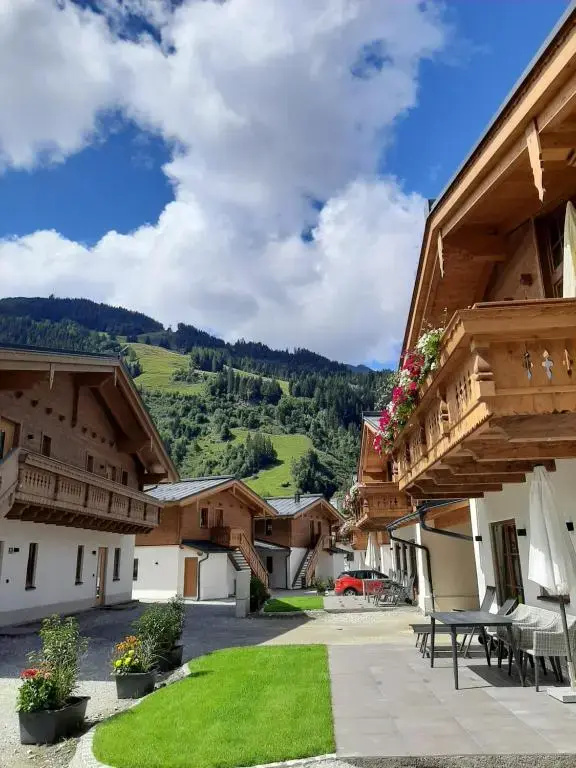 Hochalmbahnen Chalets 10W1, Tanne, nahe Gondel, mit Wallbox und Hunde willkommen