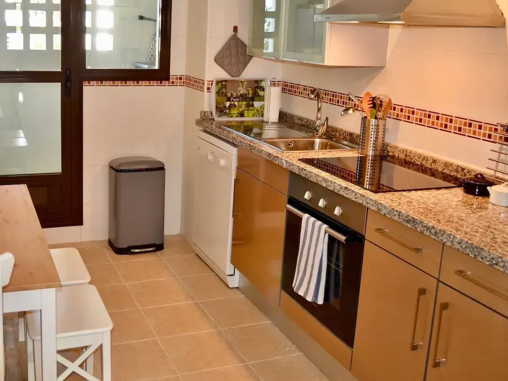Luxury Apartment Surrounded by Several Golf Courses near Sea