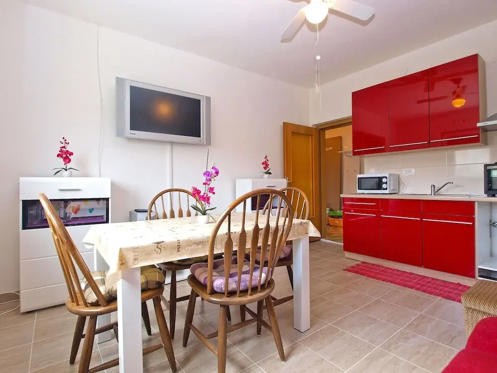 Apartment 1432