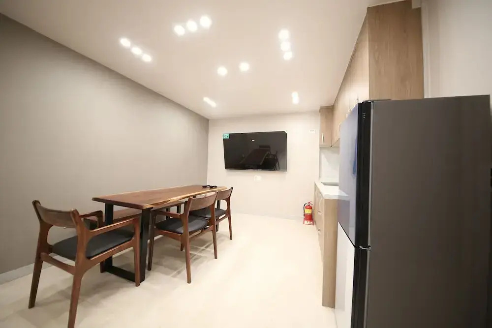 Calm Rest Hotel Masan