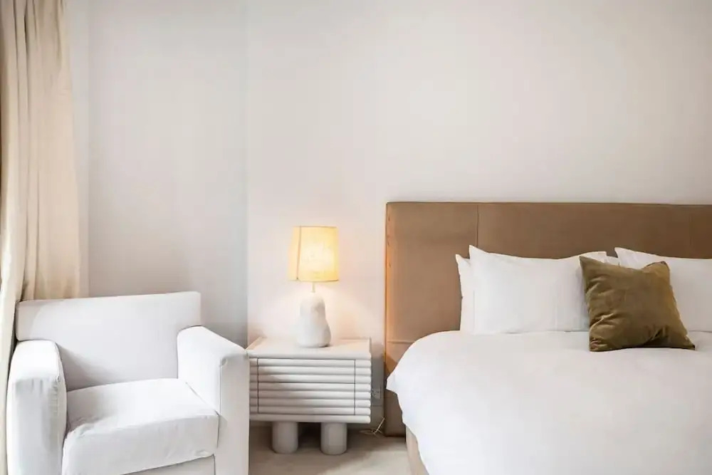 Luxury 3BR Mayfair Apartment Near Green Park