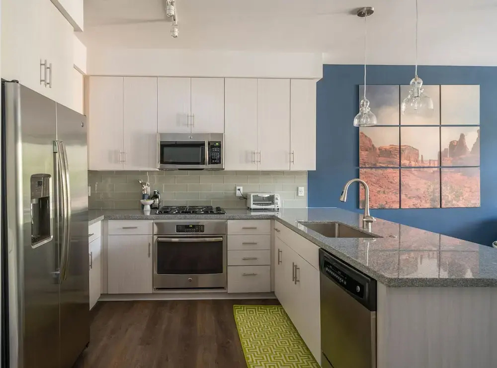 1br Luxury Apartment | Heated Pool by Wanderjaunt
