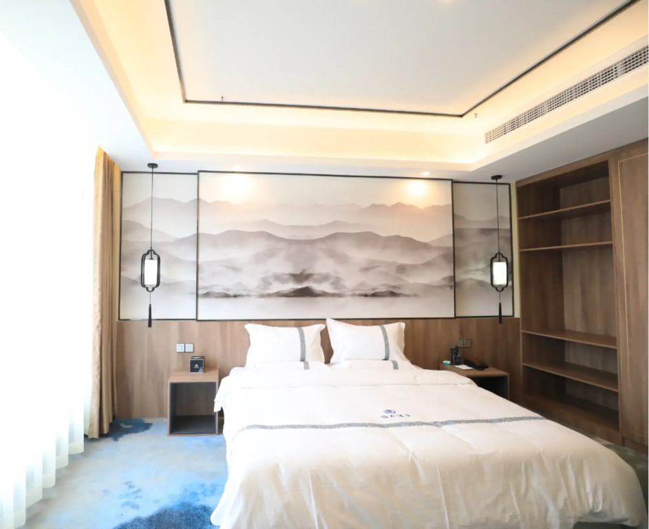 Saint Maur Hotel
