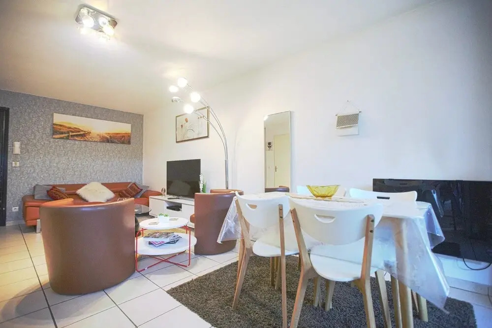 Bright apt With Garden and Parking Near Lyon