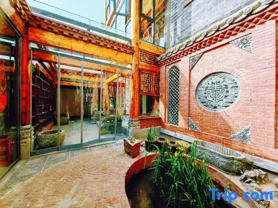 Xunchang Renjia Homestay (Kaifeng Wansui Mountain Dasong Wuxia City Song City Resort)