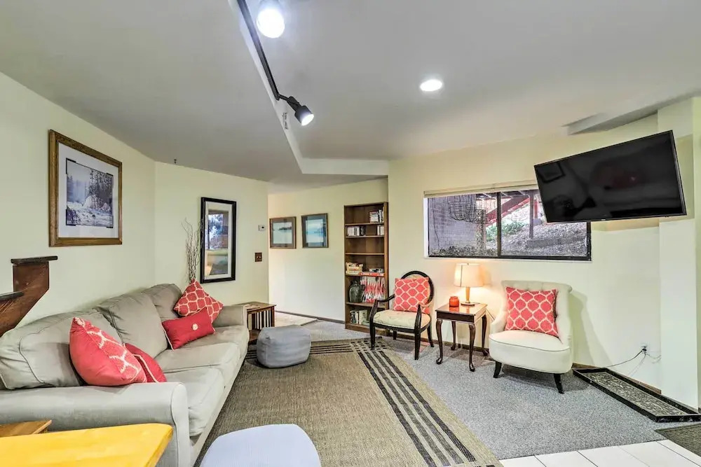 Cottonwood Heights Home w/ Deck