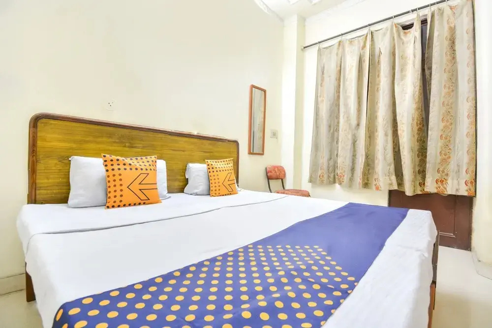 Spot On 38670 Hotel Diamond