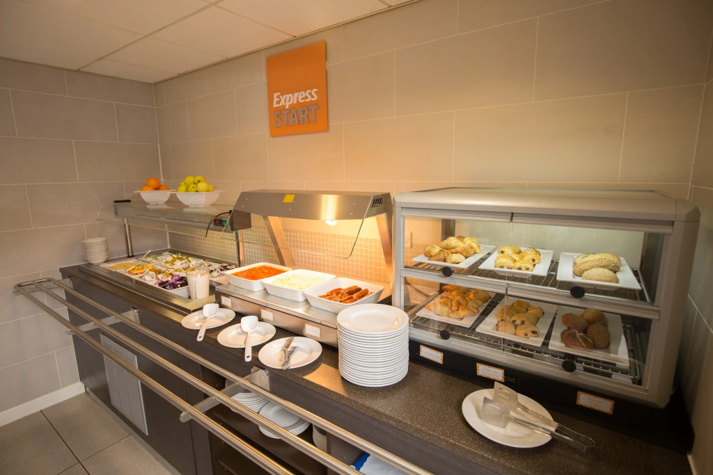 Holiday Inn Express Birmingham–South A45