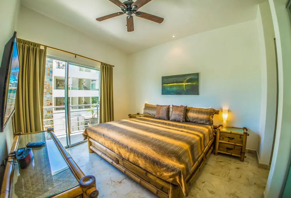 La Vista Condo Beachside
