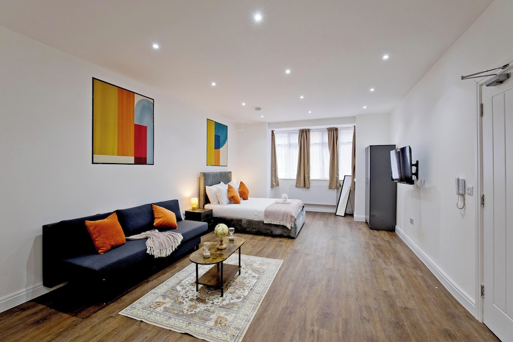 Imperial Woodberry Grove Apartments
