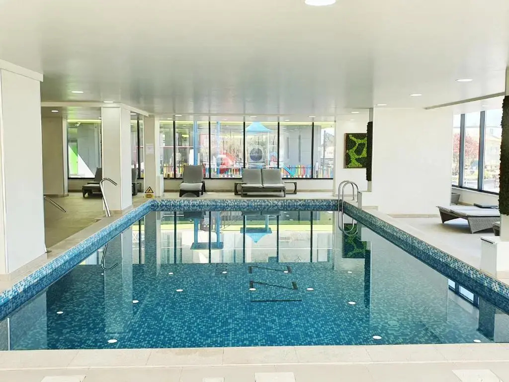 "Adela" 2BR apt - Pool & Spa Beach Resort