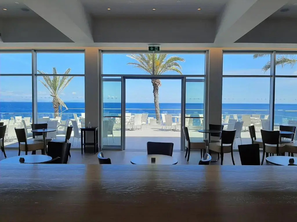 Hotel Roca Mar
