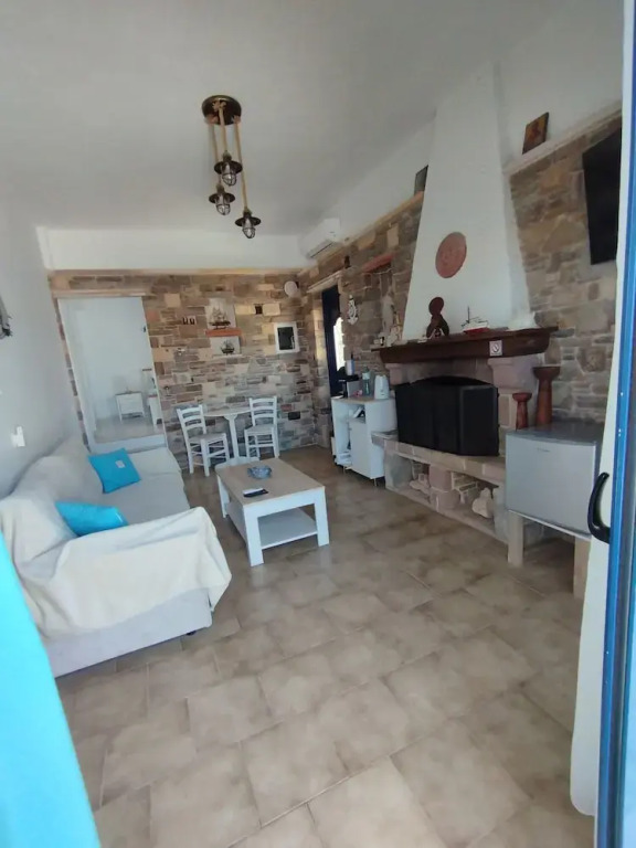 ILIOPOULOS Apartments
