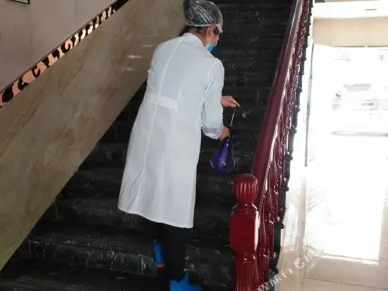 Huayu Hotel
