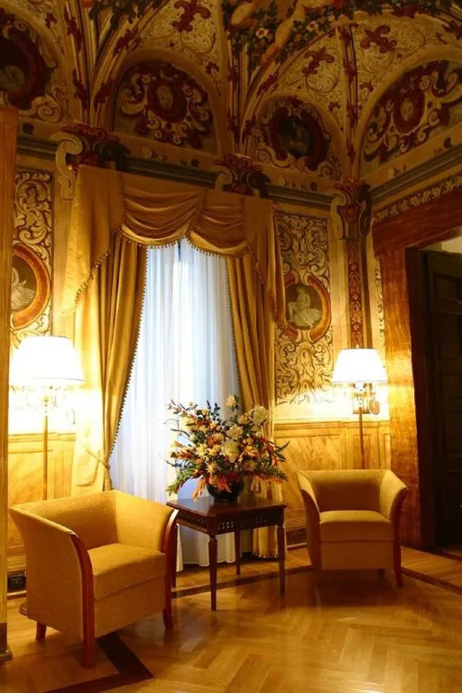Cavaliere Palace