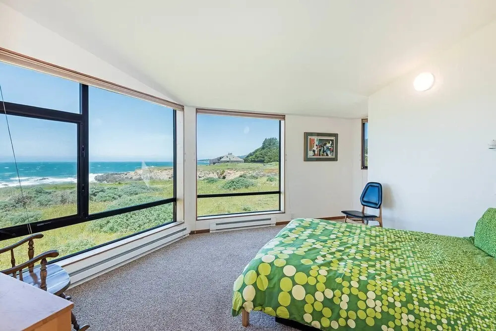 Haltwhistle West w/ Ocean Views!