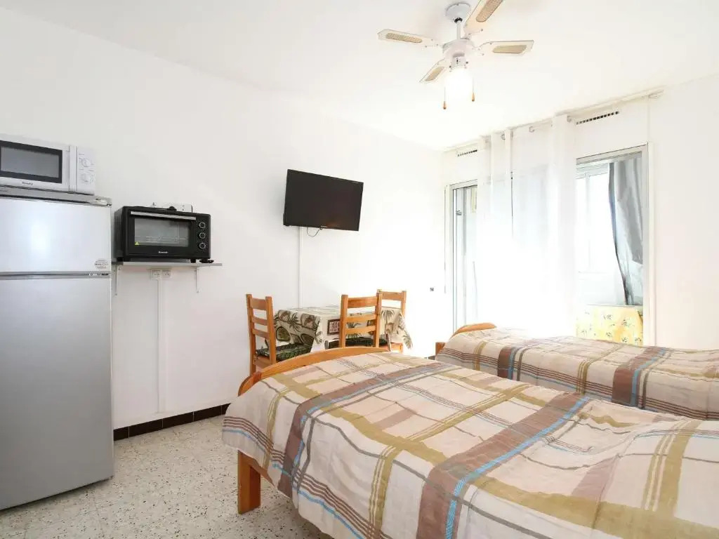 Appartement Balaruc-les-Bains, 1 pièce, 2 personnes - FR-1-553-121