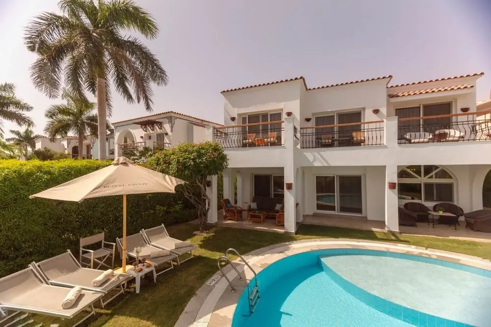 An Amazing 2 Bedrrom Villa Overlloking the Red Sea Wirh its Private Pool