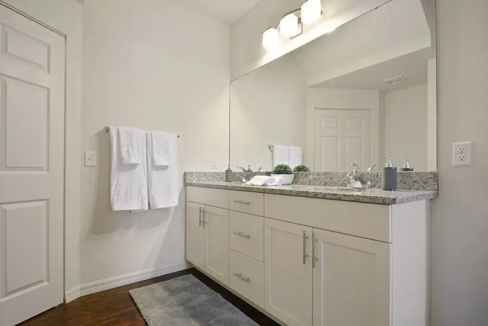 3 Bedroom Villa In The New West Lucaya Ge Townhouse