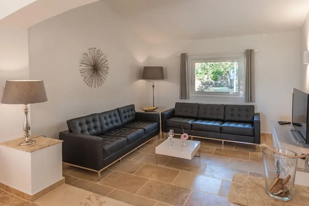 Villa Mistral