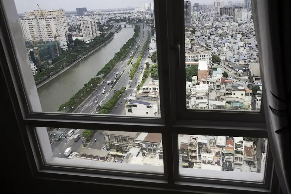 Le Soleil Central River View 3BR Apartment
