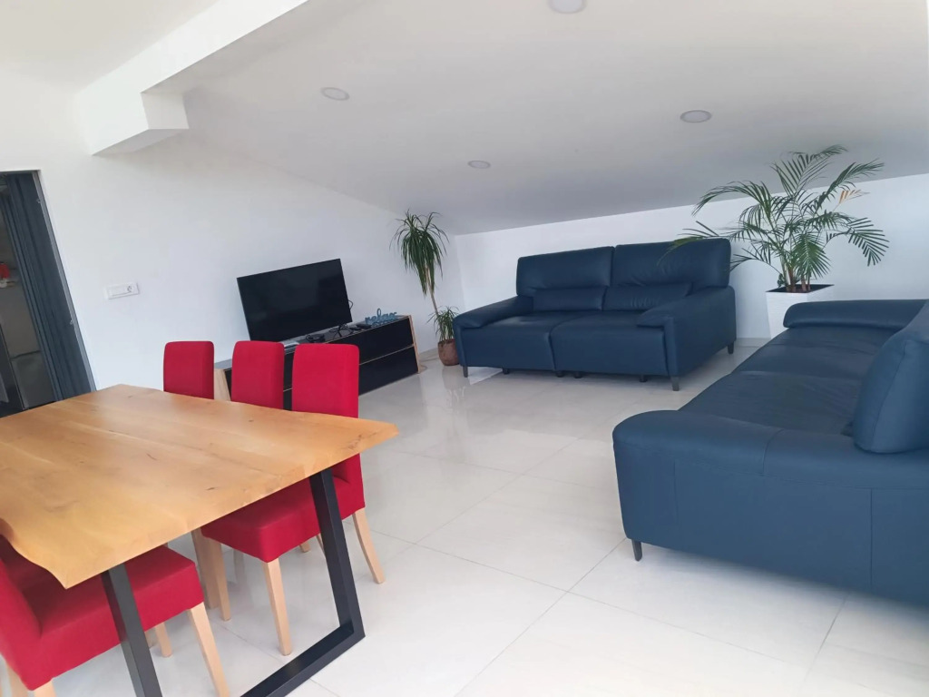 Luxury Family Apartment with Terrace FRIGO