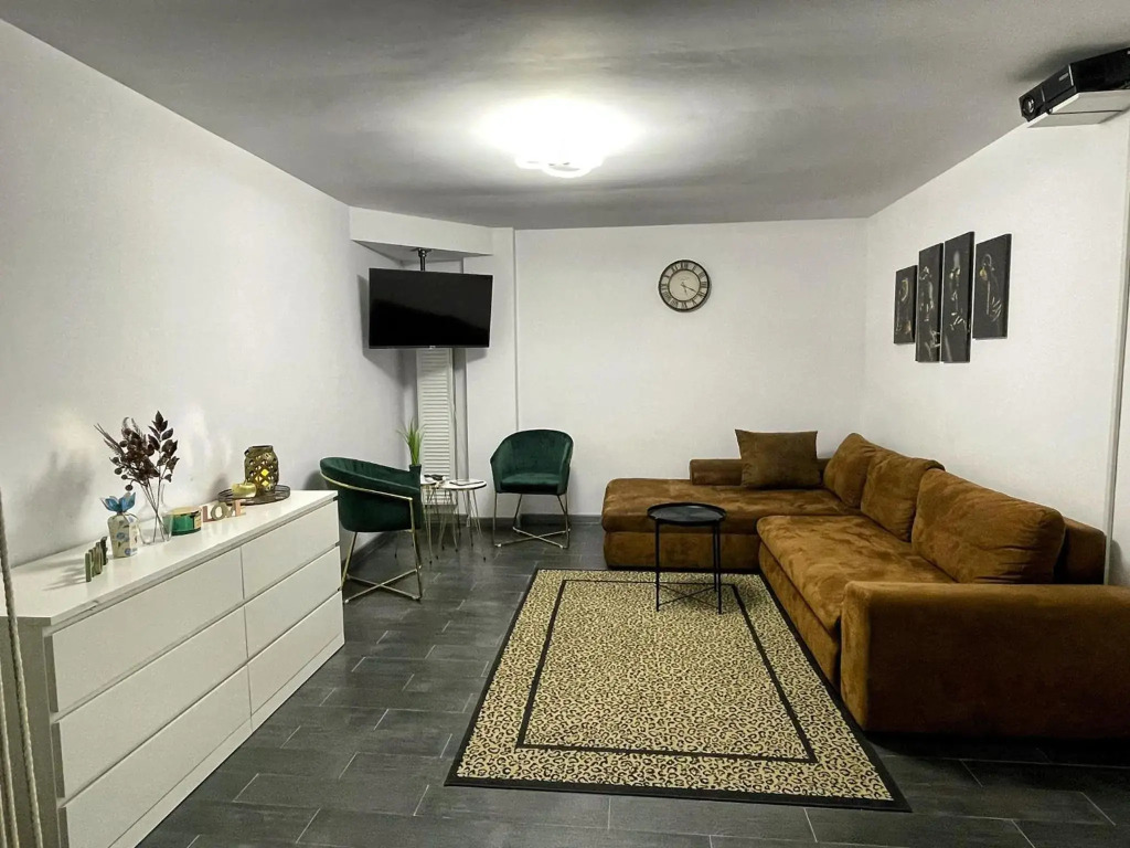 New apartment in luxury zone with garden,free parking
