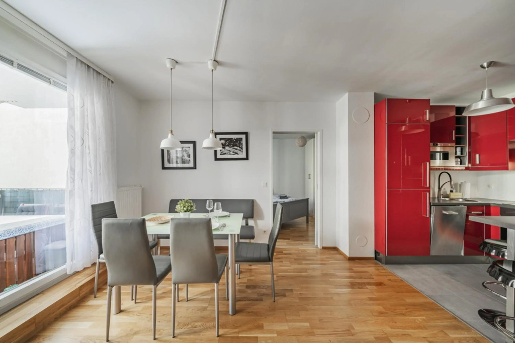17 C&J's Apartment